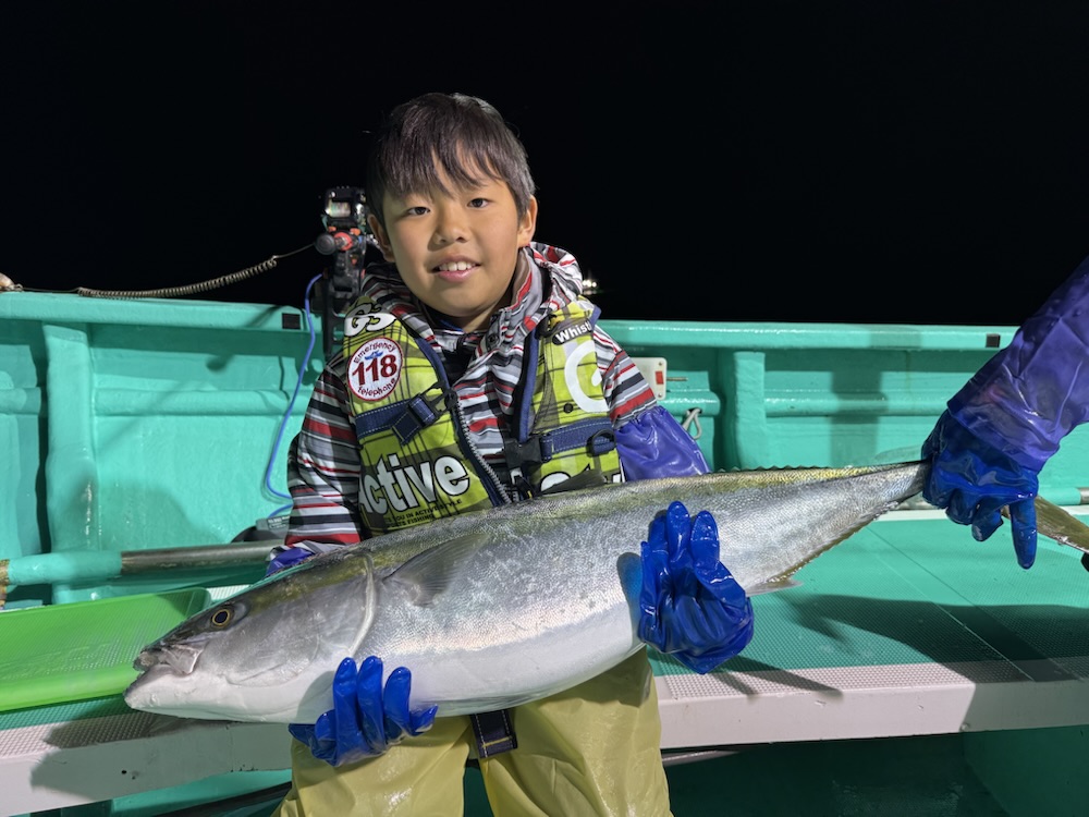 釣り用エギセット 引退 エギング引退セット 3.5号〜4号エギ16本 - メルカリ